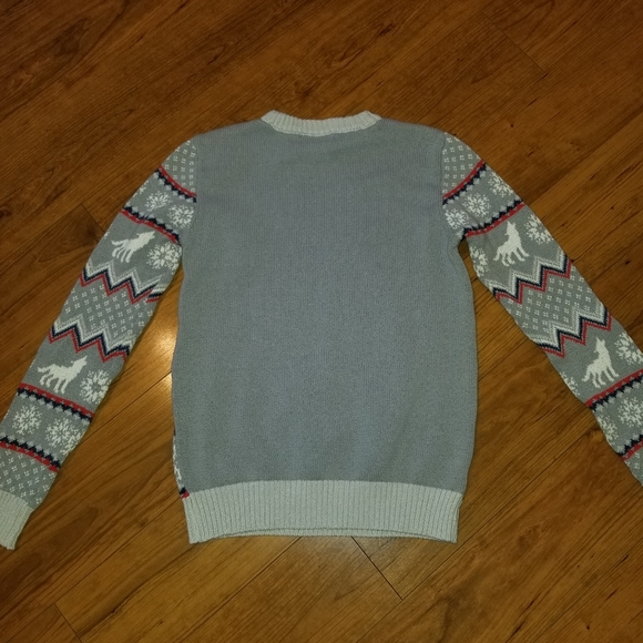 Game of Thrones sweater size small - Picture 4 of 6